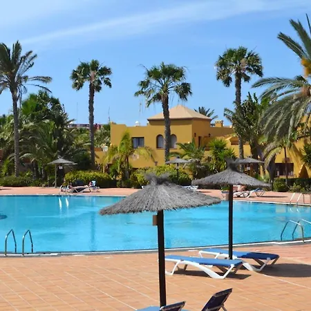 Cosy Corralejo: With Shared Pool *